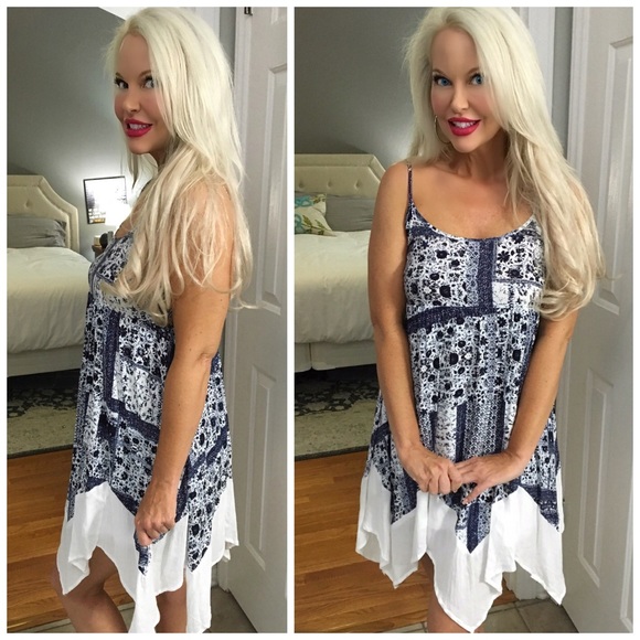 LAST 1!! ❤️Fully lined handkerchief dress! - Picture 2 of 3